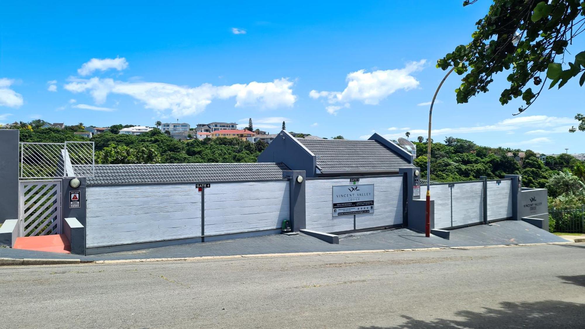 Vincent Valley Lodge East London Exterior foto